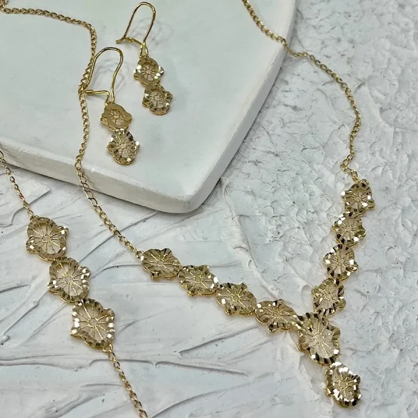 سرویس طلای عروس نمادار و سبک